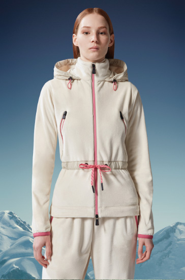 Model wearing PLLIKE fleece outfit